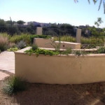 Raised planter wall at flagstone patio | 2008 ALCA Award of Excellence